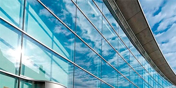 Безрамное остекление фасада